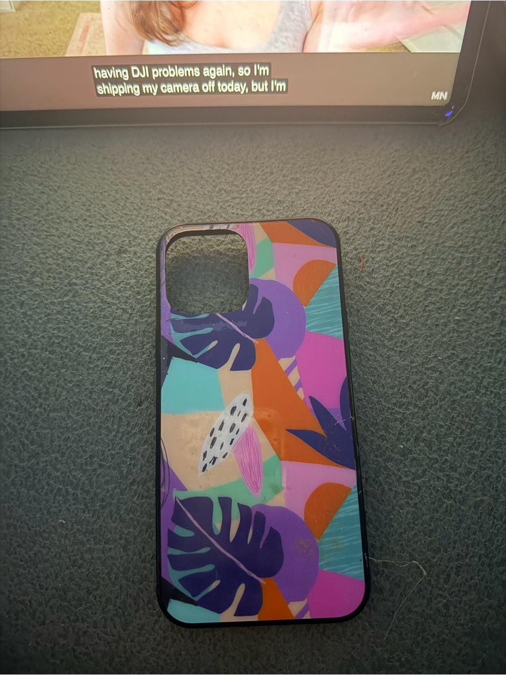 SHEIN Multicolor Abstract Leaf Print Phone Case with Black Border - Picture 1 of 3